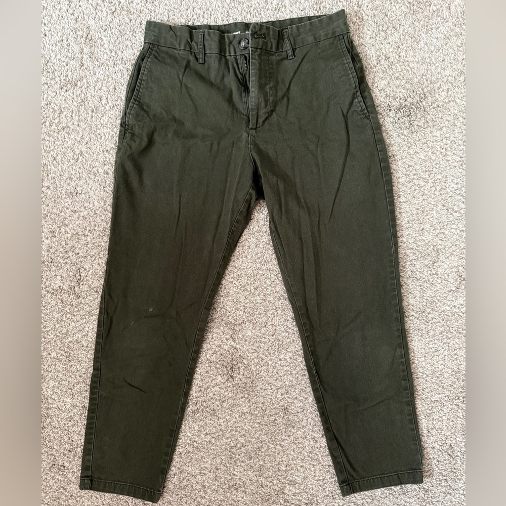 Old Navy Men's Dark Olive Green Chinos